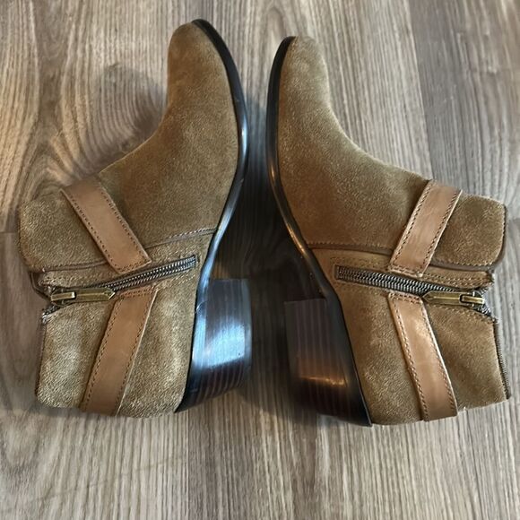 SAM EDELMAN PHOENIX GREEN AND TAN ANKLE BOOTIE GENUINE SUEDE SIZE 6 - Picture 8 of 9